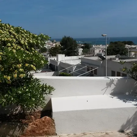 卢坎托鲁住宿加早餐旅馆 4* 佩斯科勒海滨