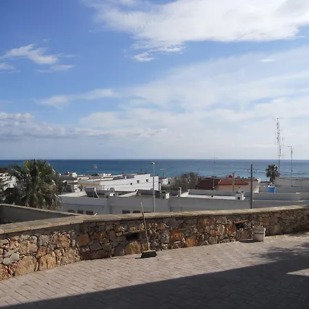 卢坎托鲁住宿加早餐旅馆 住宿加早餐酒店 佩斯科勒海滨