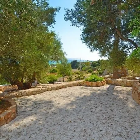 卢坎托鲁住宿加早餐旅馆