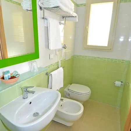 卢坎托鲁住宿加早餐旅馆 佩斯科勒海滨